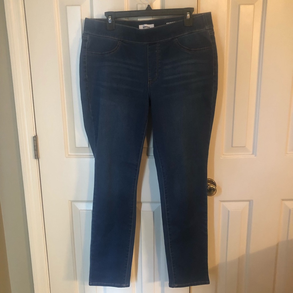 Sonoma women’s pull on skinny jeans sz 14